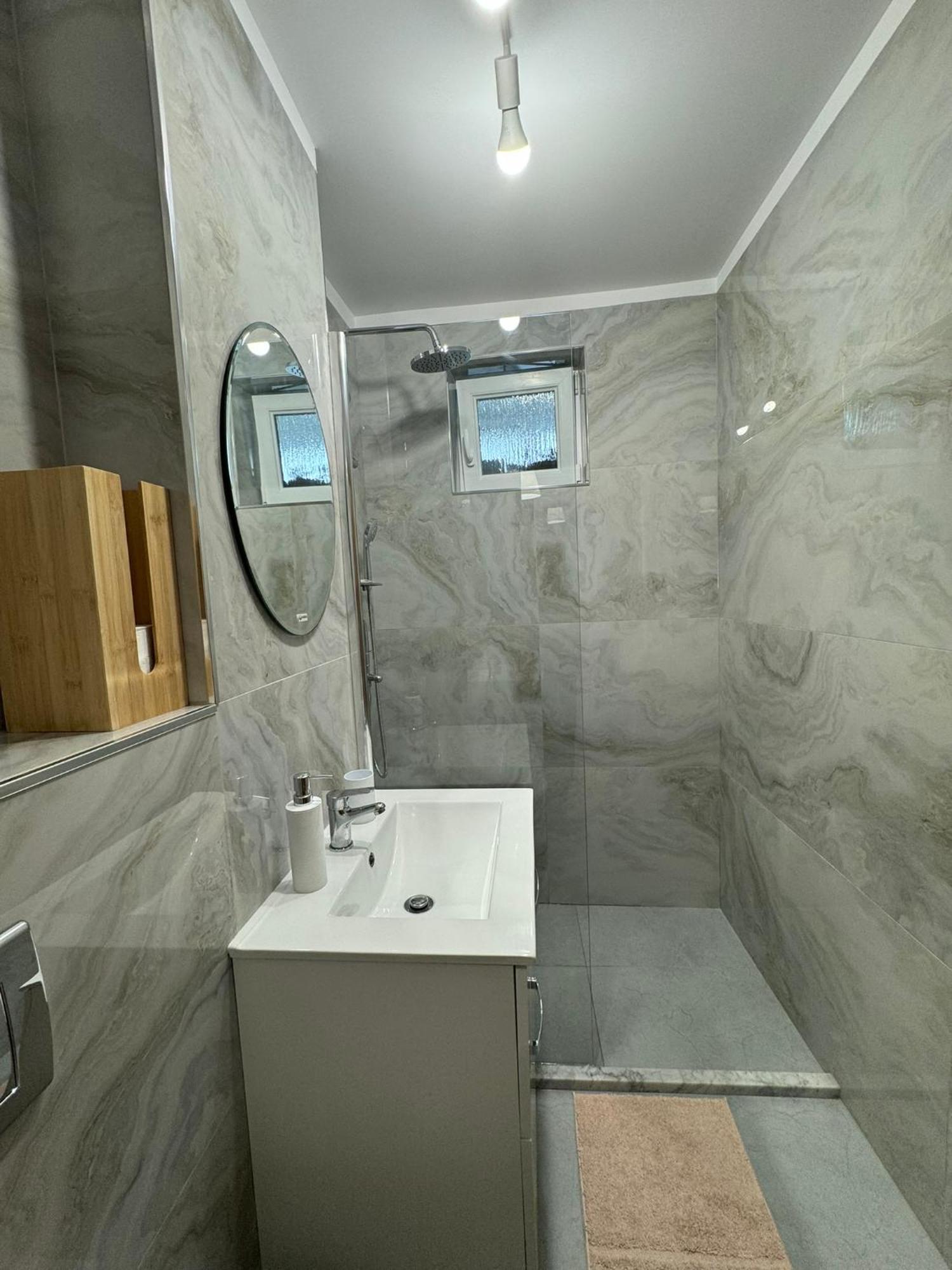 Apartament Central Râmnicu Vâlcea Esterno foto